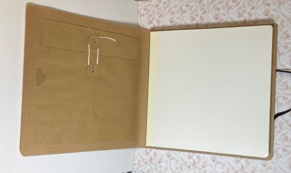 Livre d’or mariage personnalisé fleurs blanches. – Image 3